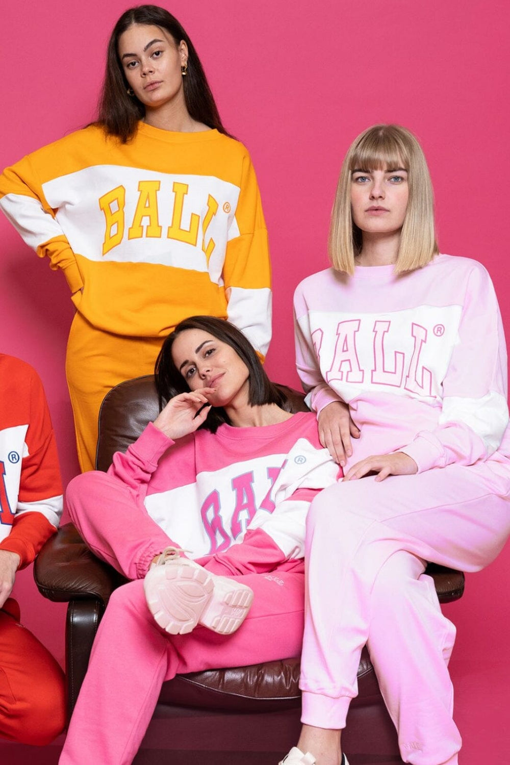 Ball - Sweatshirt J. Robinson - Bubblegum Sweatshirts 