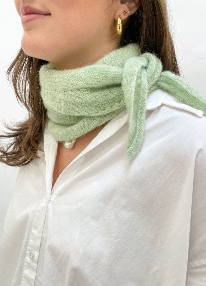 Forudbestilling - Black Colour - Bcdell Knitted Mini Scarf - Sage Green Tørklæder 