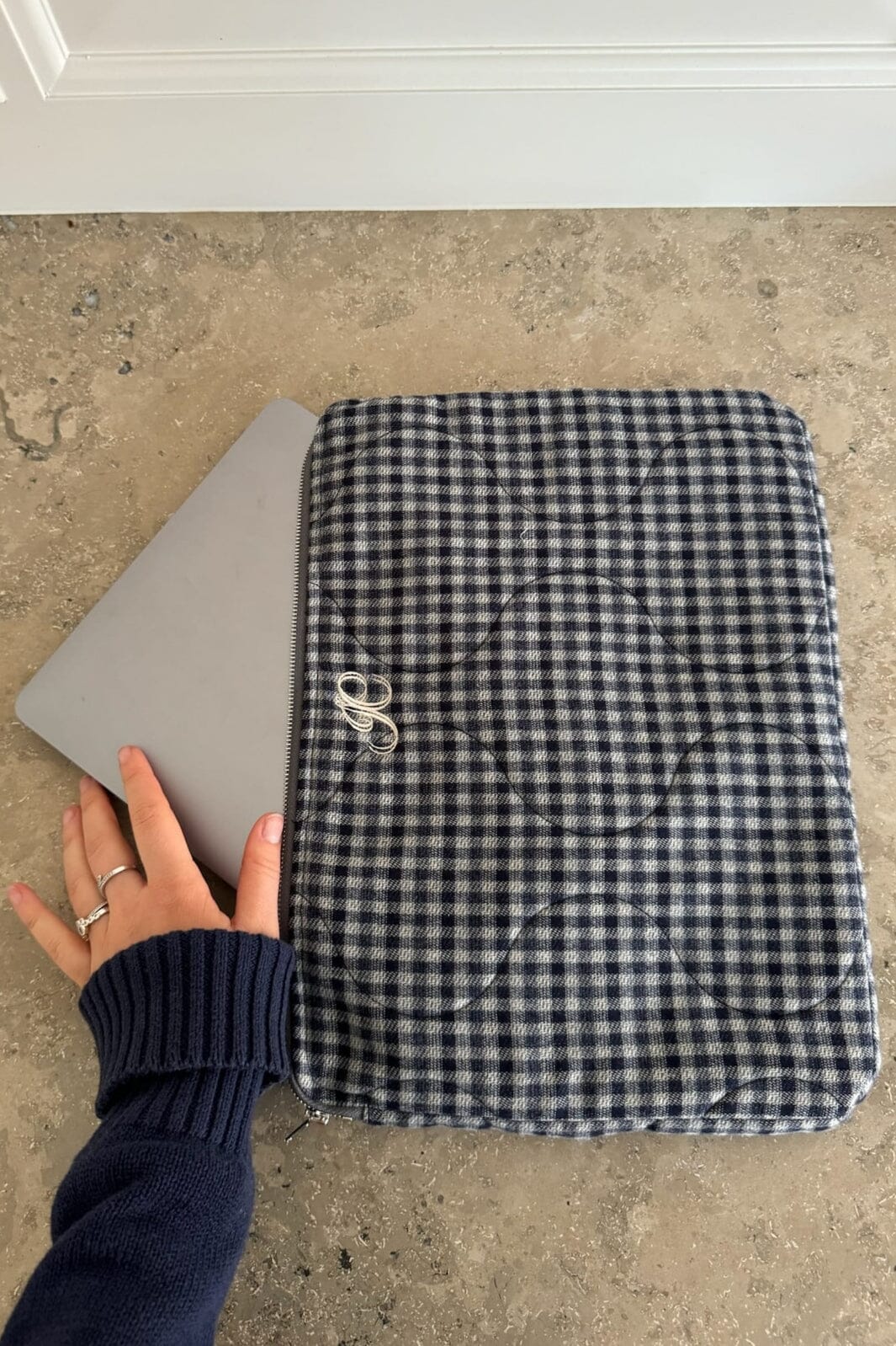 BYIC - Emilieic Computer Sleeve A2362 - Navyc - Navy Checks