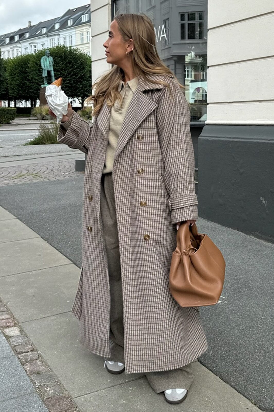 Forudbestilling - BYIC - Julieic Trenchcoat A23686 - brownc Brown Checks Jakker 