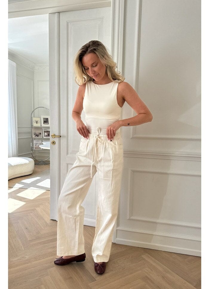 Forudbestilling - BYIC - Karlaic Pants - of Off White Bukser 