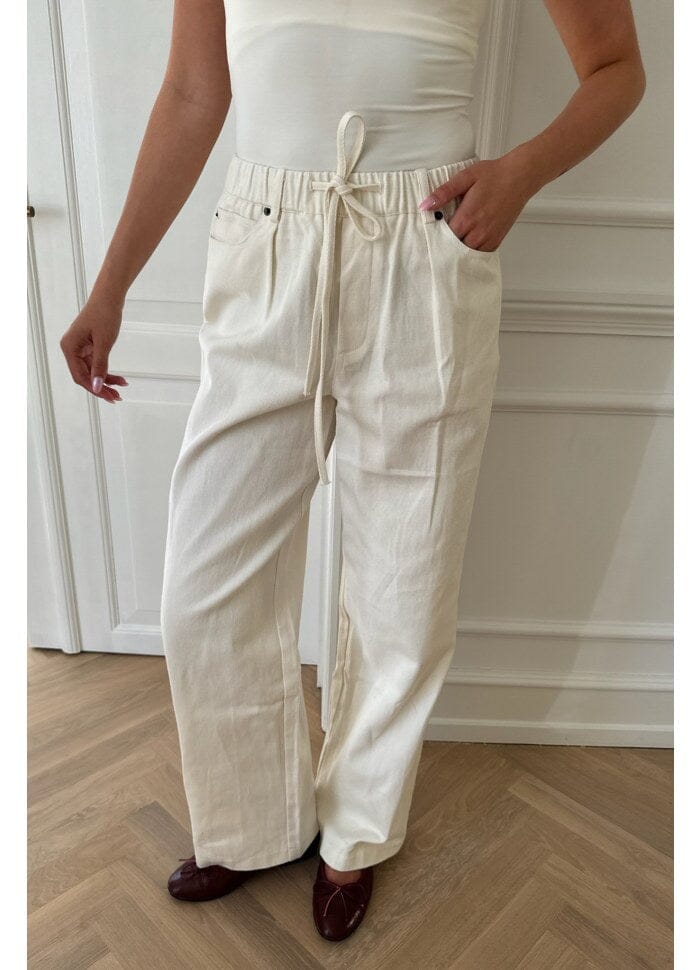 Forudbestilling - BYIC - Karlaic Pants - of Off White Bukser 