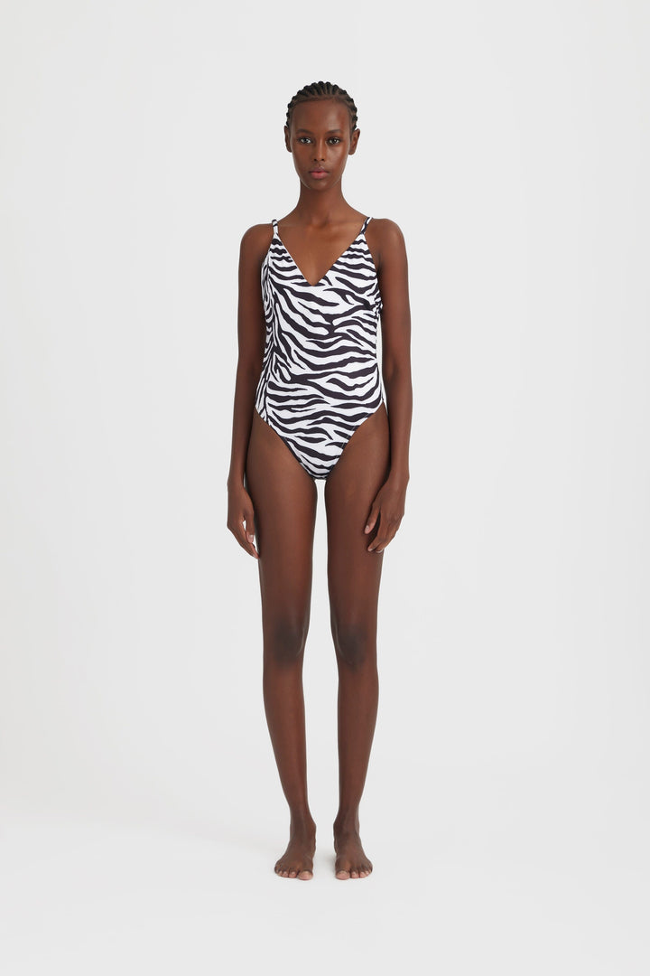 Forudbestilling - Gestuz - FaghiGZ swimsuit - White tiger Badedragter 