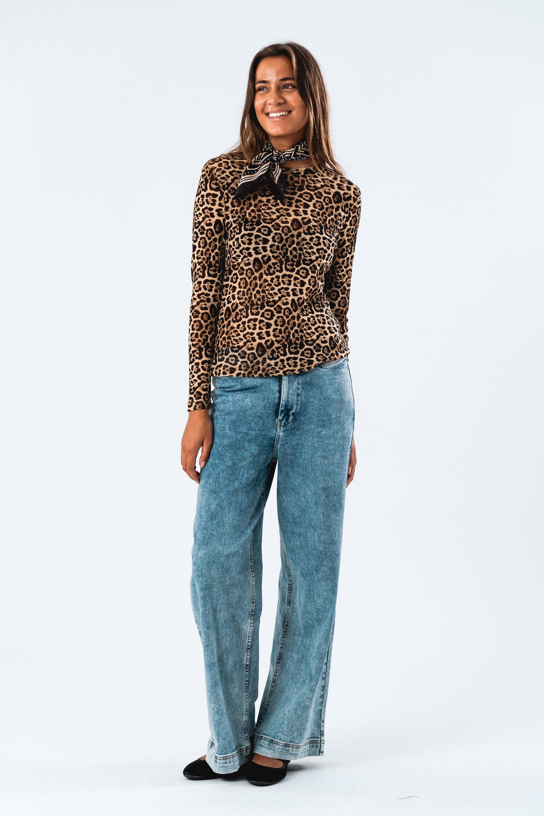 Forudbestilling - Lollys Laundry - Iriell Blouse Ls - 72 Leopard Print Bluser 