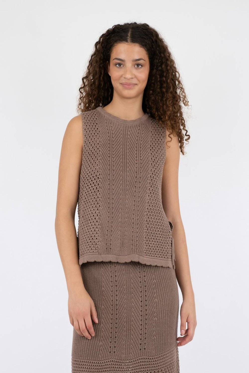 Neo Noir - Aritza Crochet Knit Top - Dusty Brown