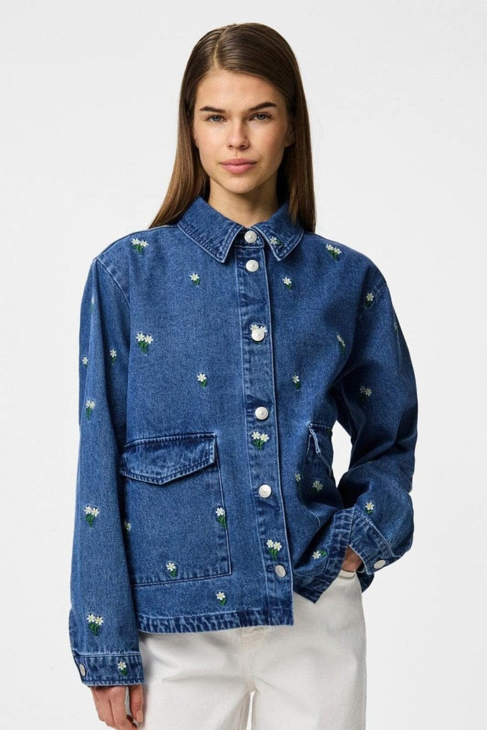 Forudbestilling - Pieces - Pcfreia Ls Denim Shirt Fsy - 4863499 Medium Blue Denim Flowers