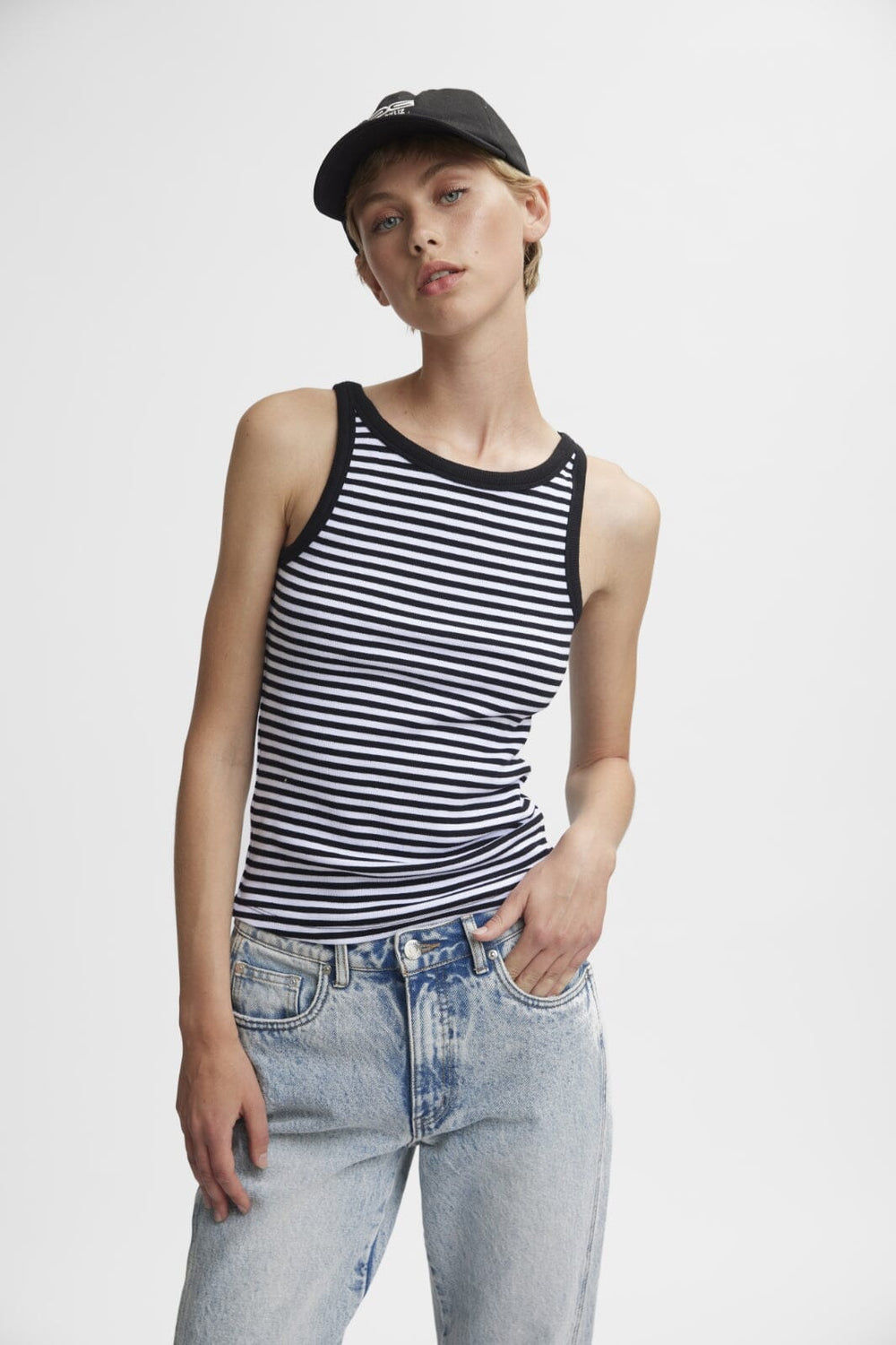 Gestuz - DrewGZ sl reversible stripe top NOOS - Bright White Black stripe Toppe 