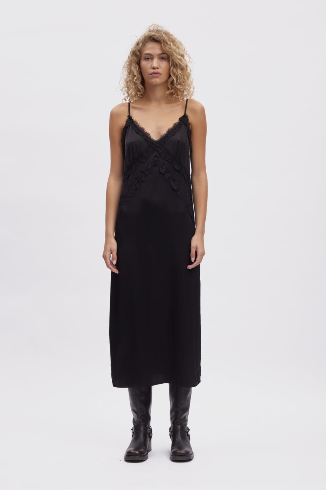 Gestuz - Sachigz Slip Dress - 100017 Black Kjoler 