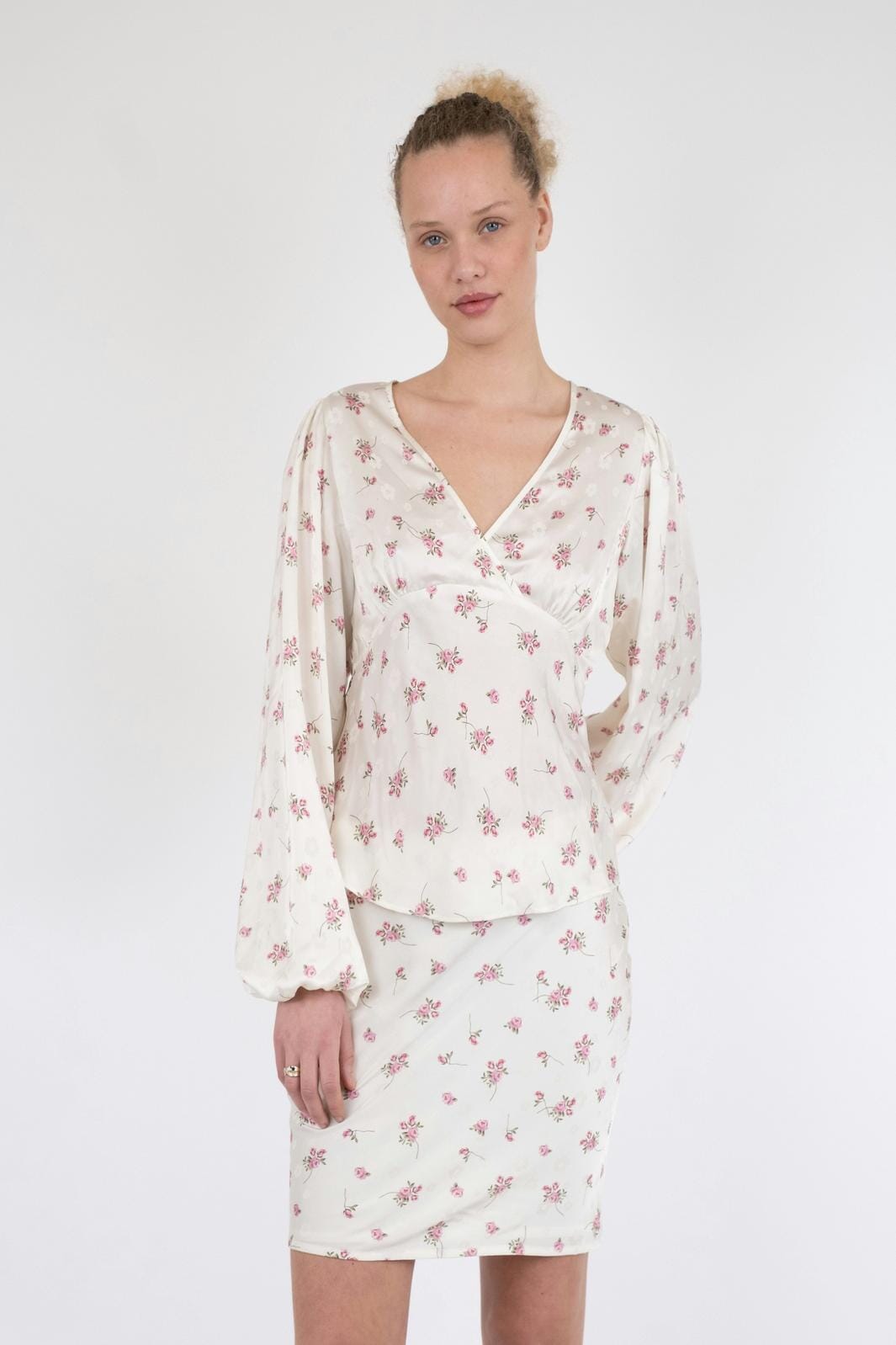 Neo Noir - Jane Cute Rose Blouse - Off White