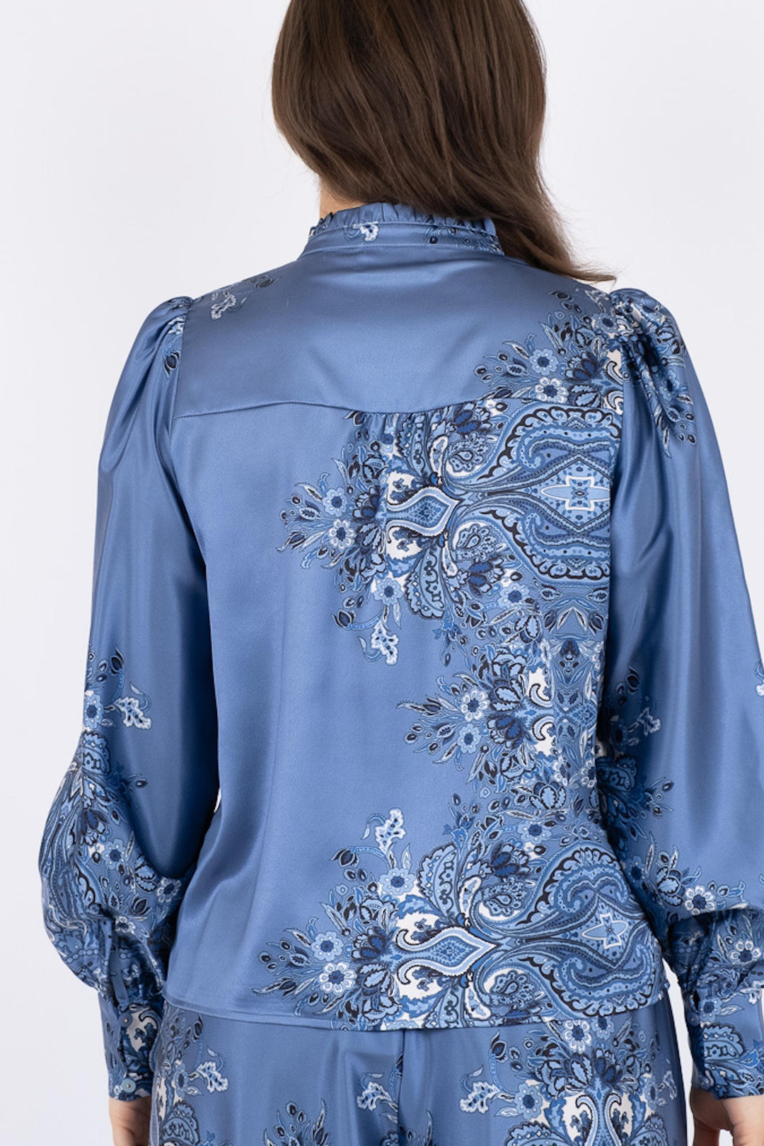 Neo Noir - Massima Paisley Border Blouse - Dusty Blue