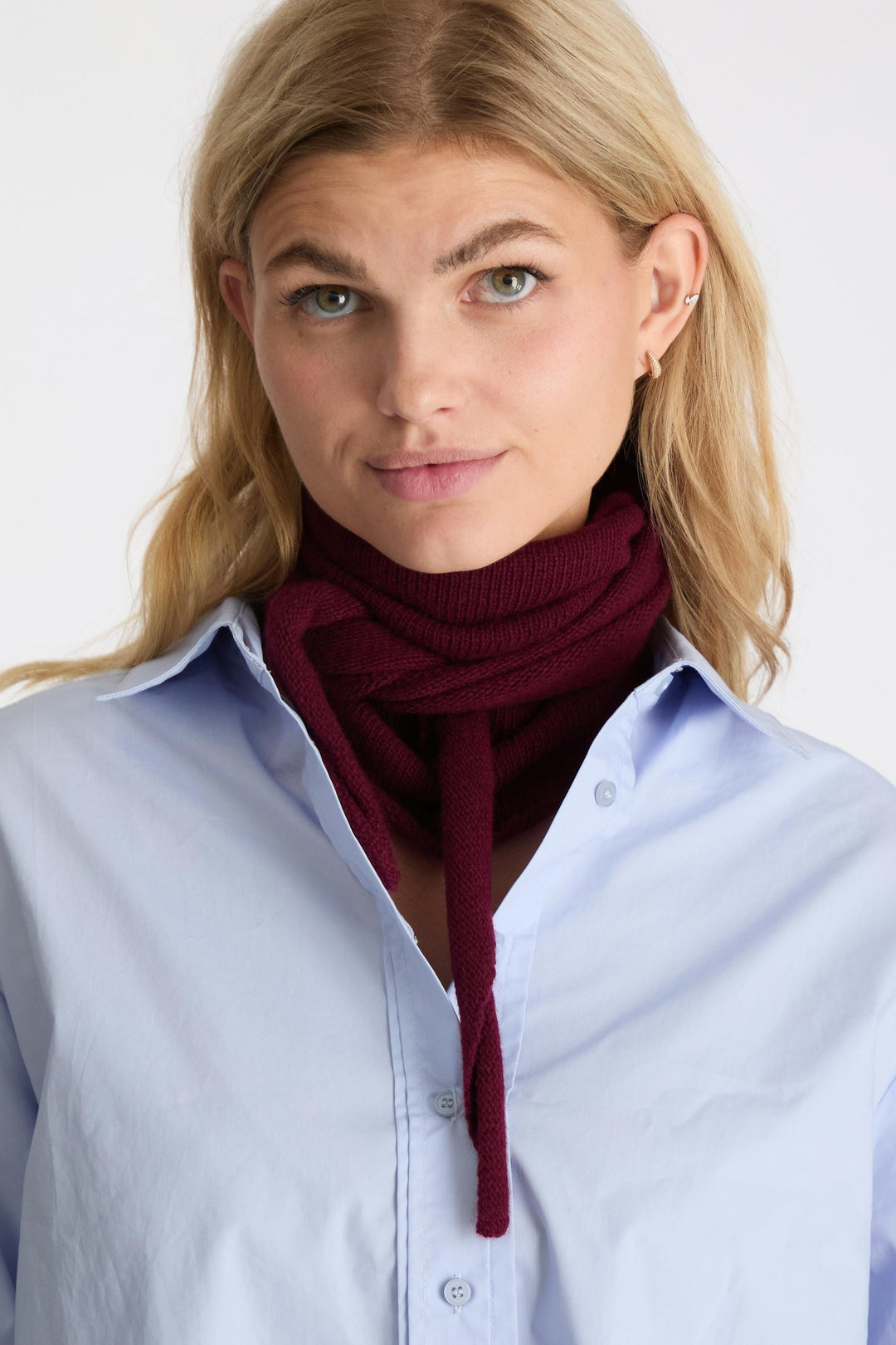 Neo Noir - Misty Knit Scarf - Wine