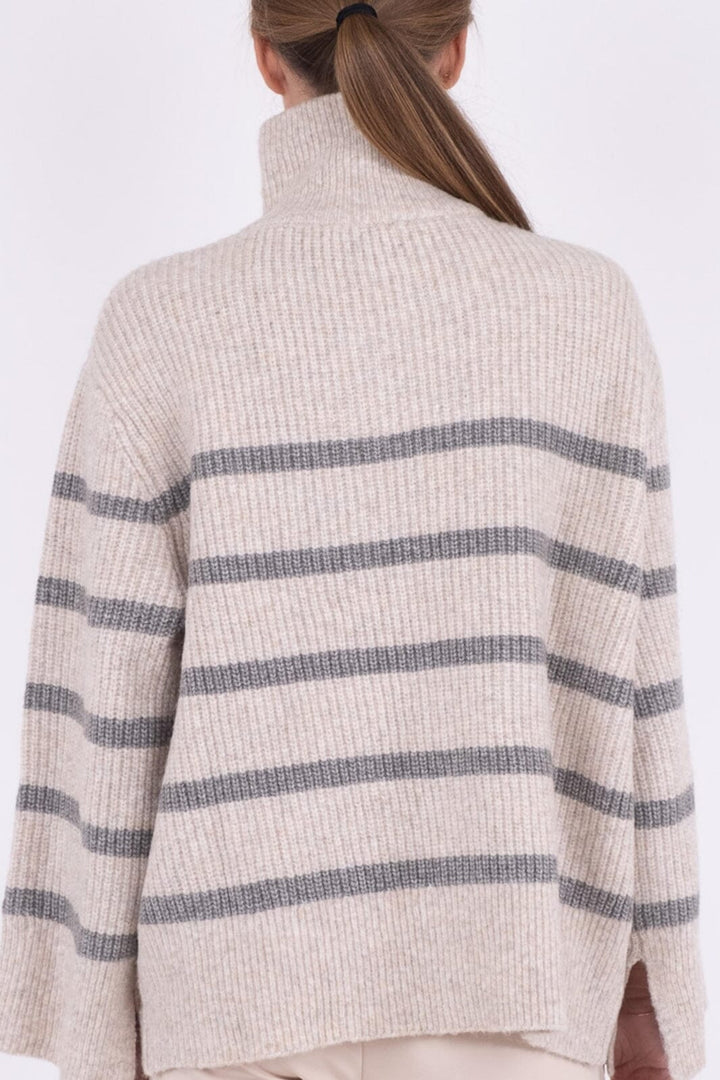 Neo Noir - Nevena Stripe Knit Blouse - Sand/Grey Strikbluser 