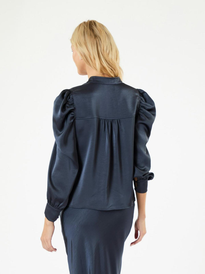 Neo Noir - Rosslyn Heavy Sateen Blouse - Midnight Blue Bluser 