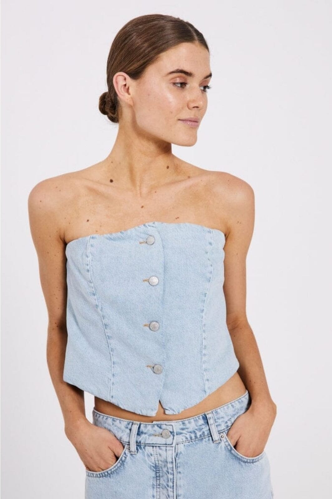 Norr - Ninni Tube Denim Top - Blue Light Wash Toppe 