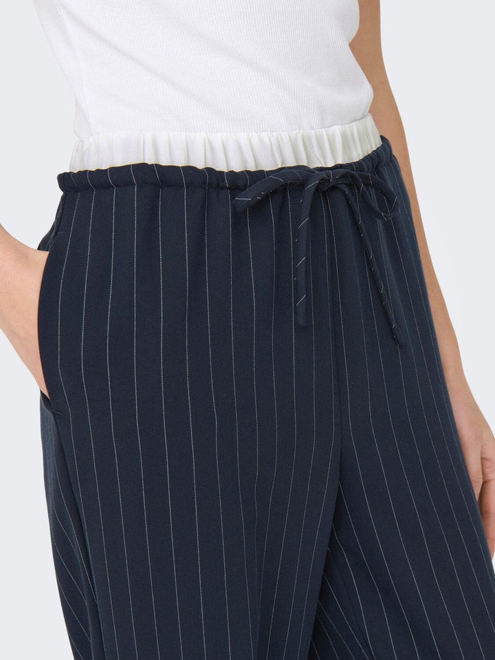 Only - Onltille Stripe Boxer Str Pant Tlr - 4653984 Salute White Pinstripe Bukser 